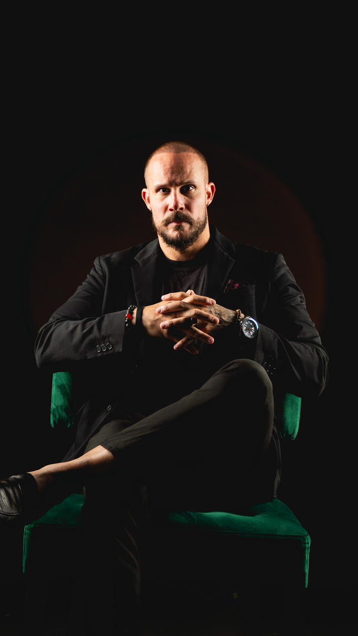 BRUNO-39_Easy-Resize.com