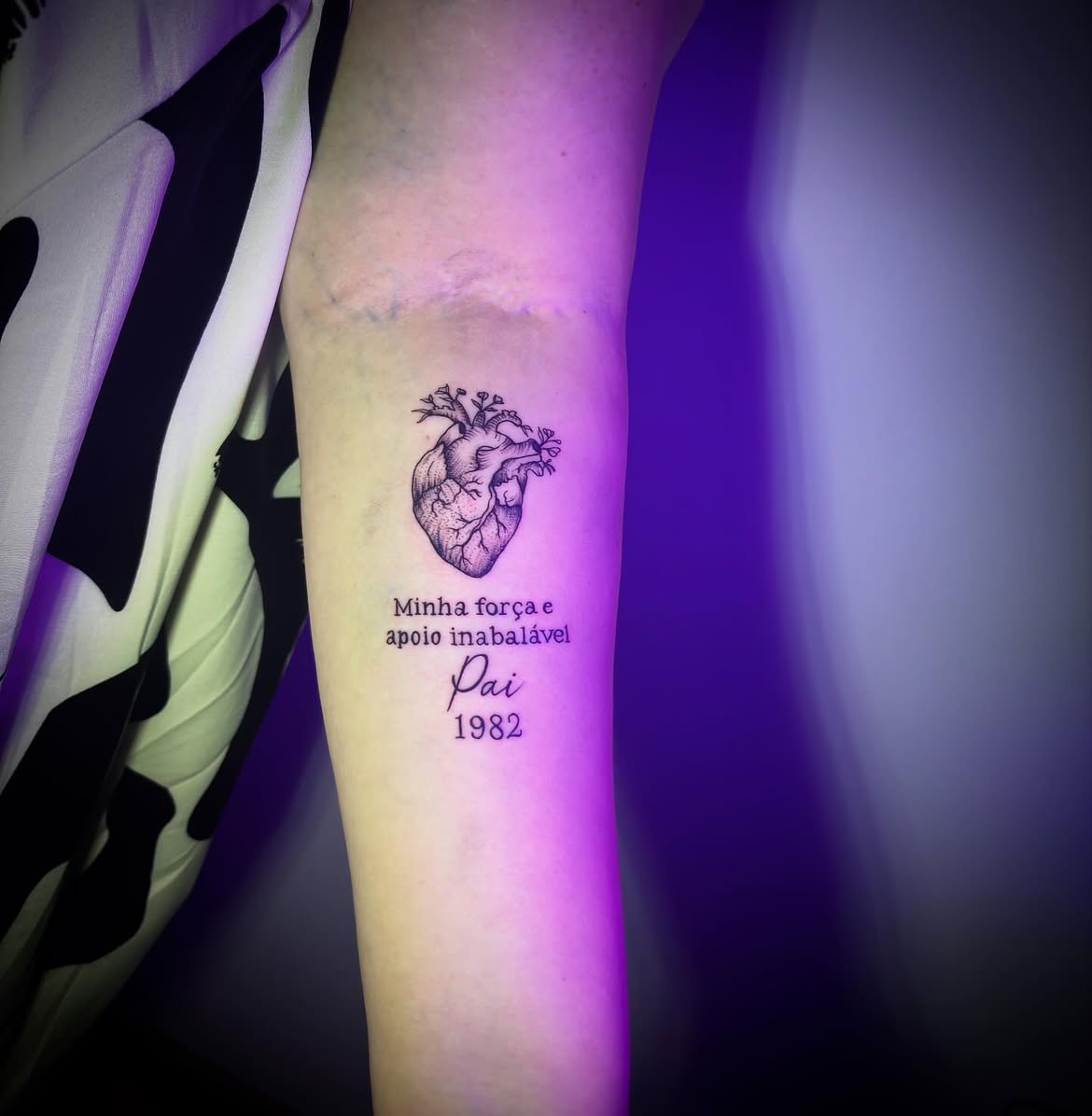 Uma homenagem assim não pode ficar só na ideia.Agenda aberta para tattoos minimalistas ✍️ Vagas